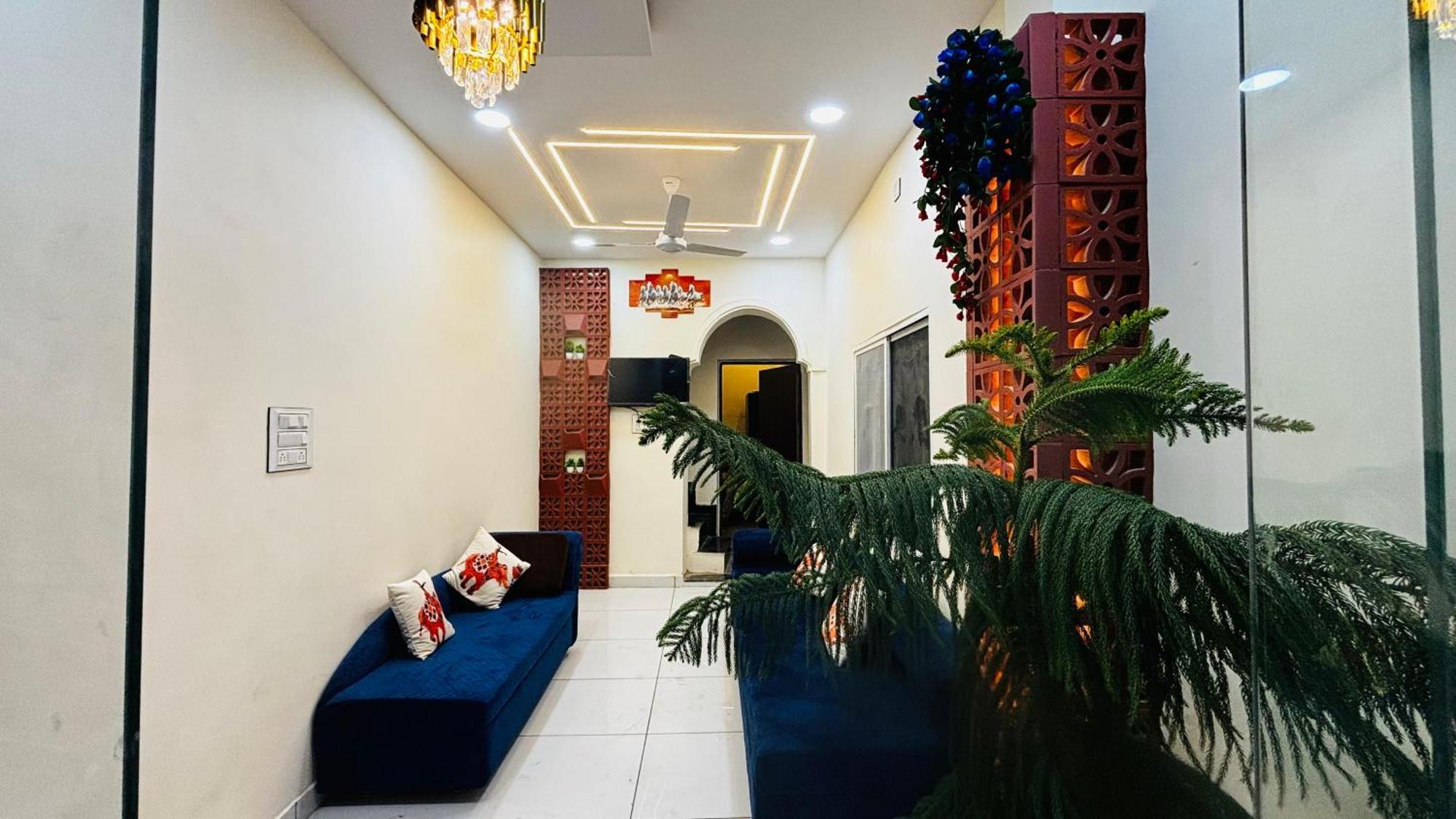 Hotel Shreenidhi Comfort Stay Ujjain Exterior foto